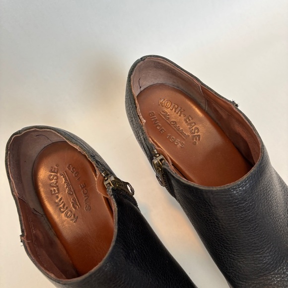 Kork-Ease womens Holmes Wedge Ankle Bootie Black Leather side zip size 8.5 - Picture 5 of 11